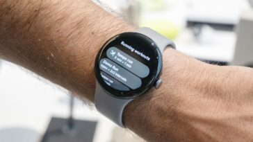 Google Pixel Watch 2 displaying running workouts - Cuponsy